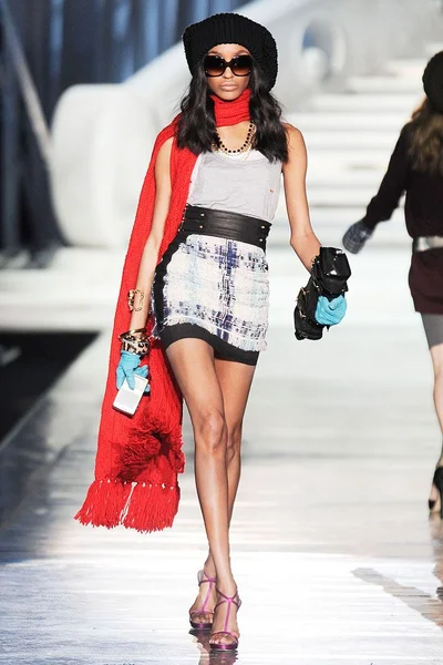 Look 11